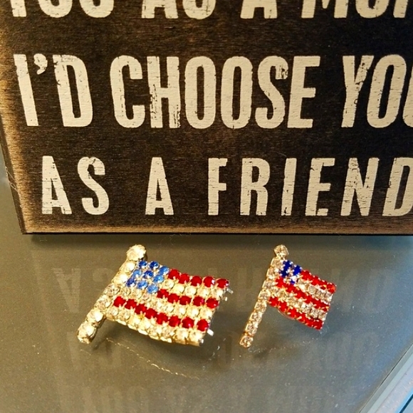 Mother Daughter Patriotic Red, White & Blue Rhinestone Flag Pin Set - Picture 7 of 9